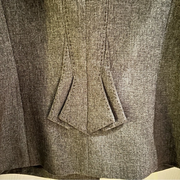 Women's Louben Grey with Godet on Back Size 8 - Picture 10 of 15